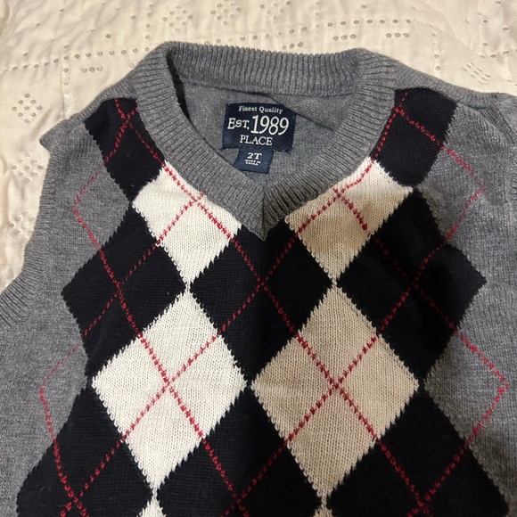 Children’s Place Sweater Vest Gray Argyle Size 2T ** EUC** - Picture 3 of 3